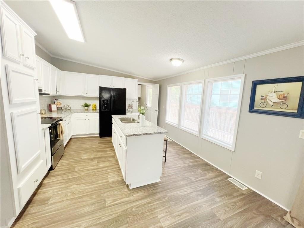 325 Washington Dr - Photo 4 of 18