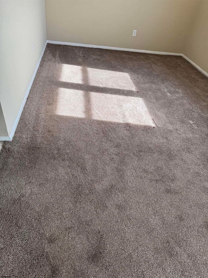 342 Hampshire Dr #2ndFL - Photo 7 of 11