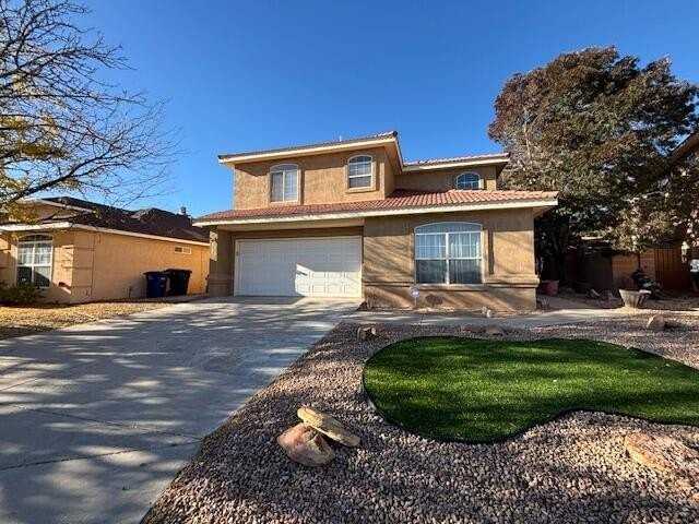 7608 Lakewood Ave Nw - Photo 2 of 19