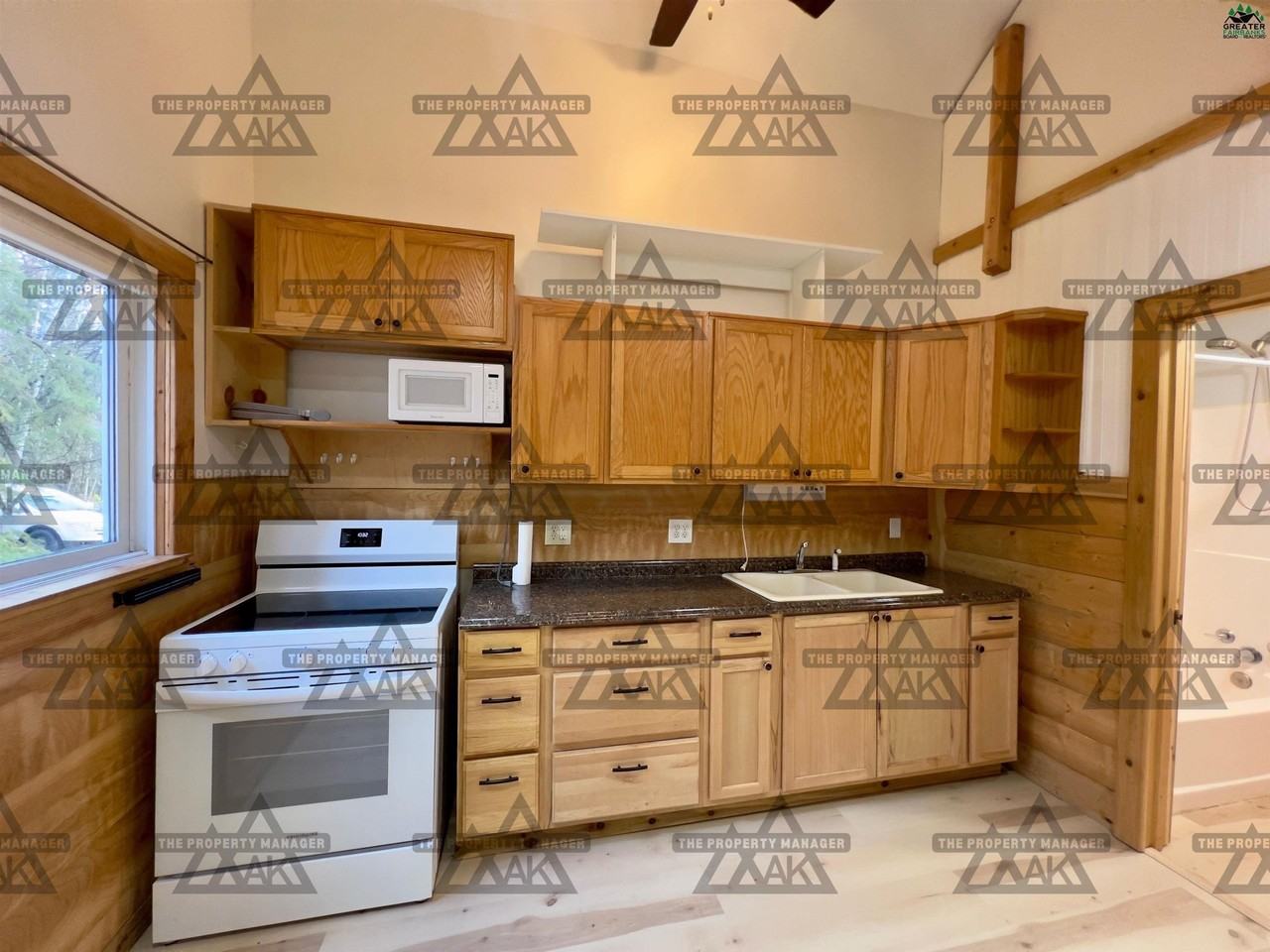 410 Gilbert Dr - Photo 4 of 22