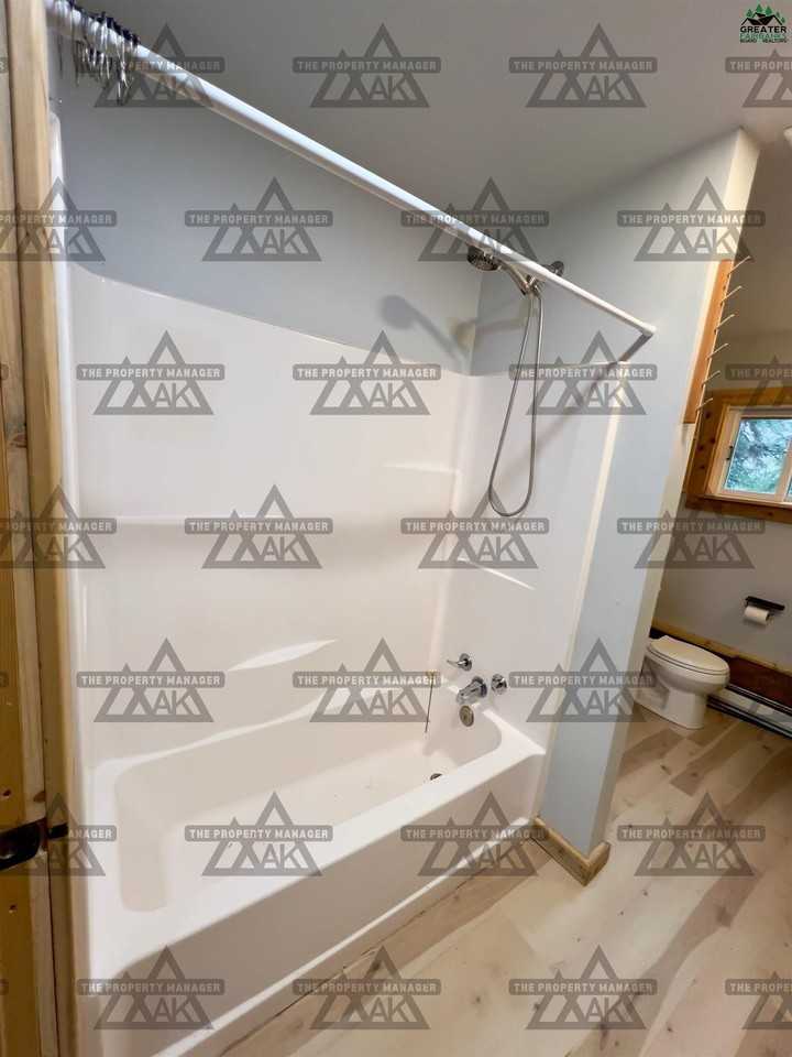 410 Gilbert Dr - Photo 5 of 22