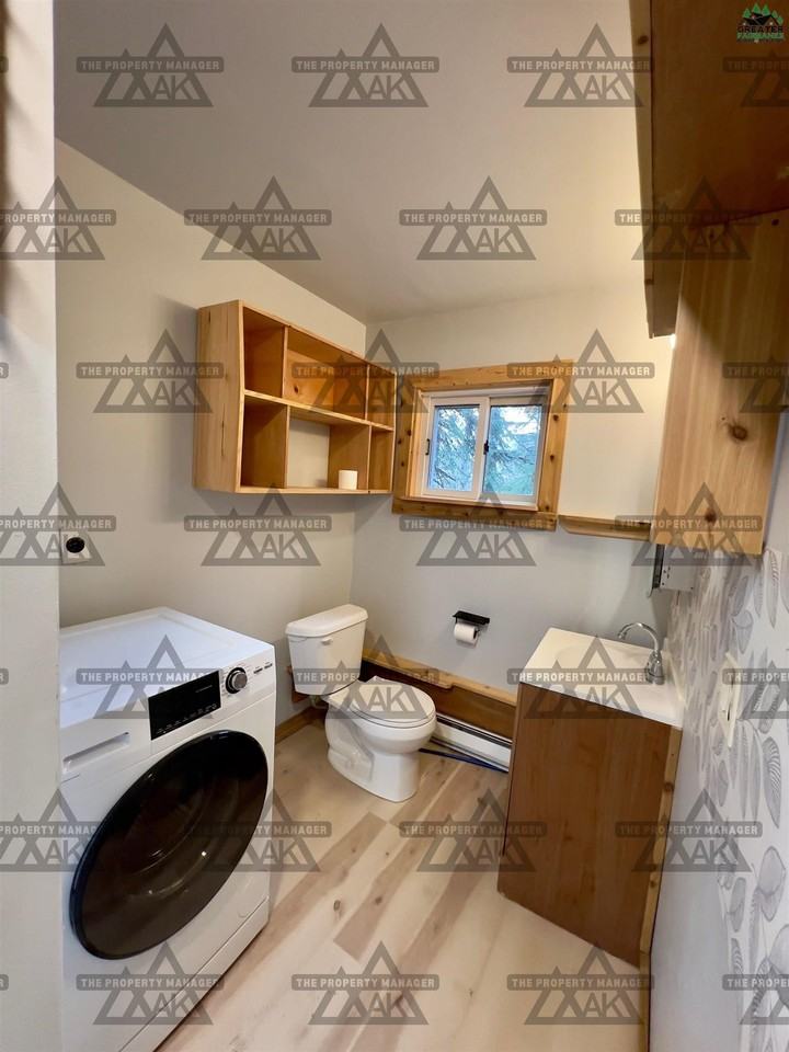 410 Gilbert Dr - Photo 7 of 22