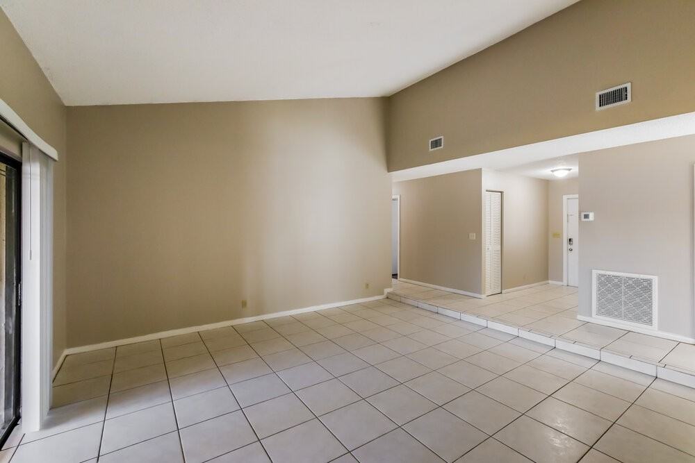 10849 Nw 23rd Ct - Photo 6 of 16