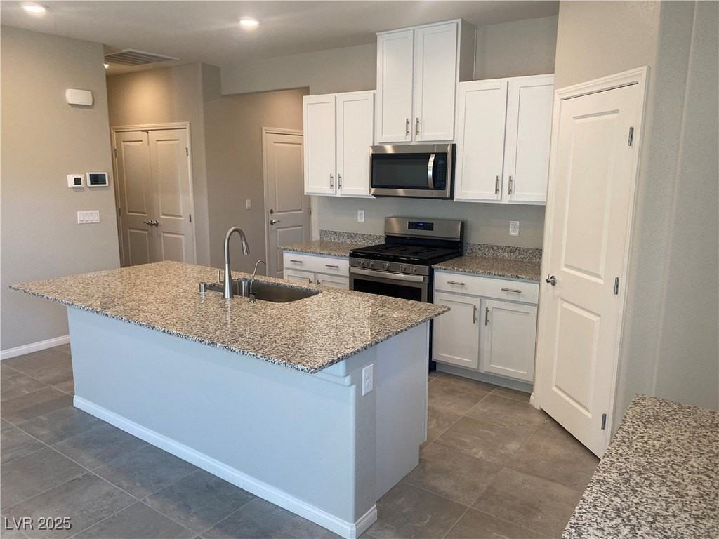 7911 Pearly Court - Photo 5 of 29