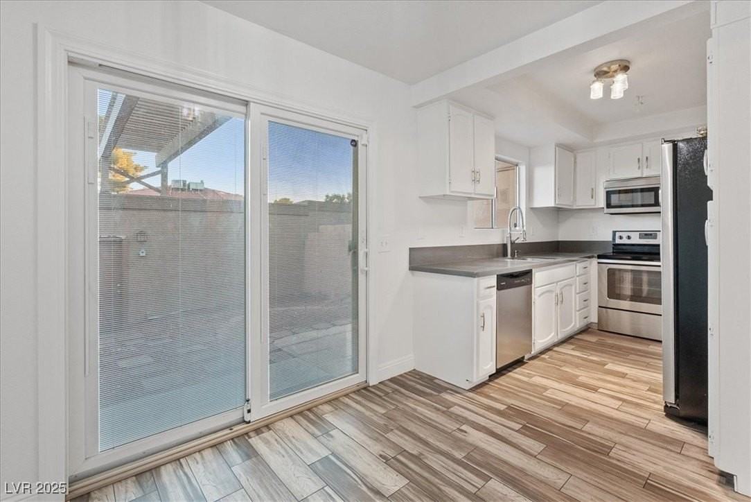 3388 Pavlo St - Photo 4 of 43