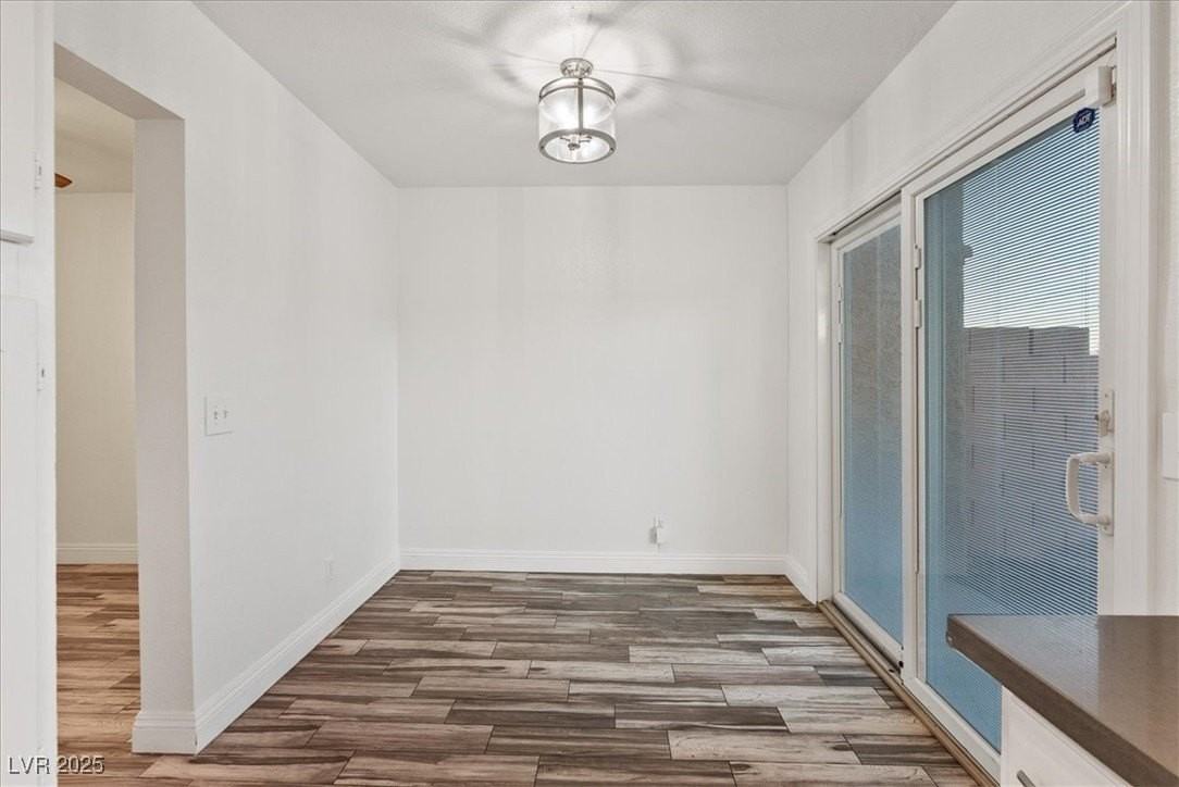 3388 Pavlo St - Photo 5 of 43