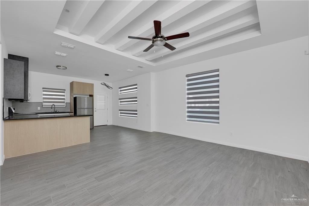 N 39th St - Photo 4 of 14