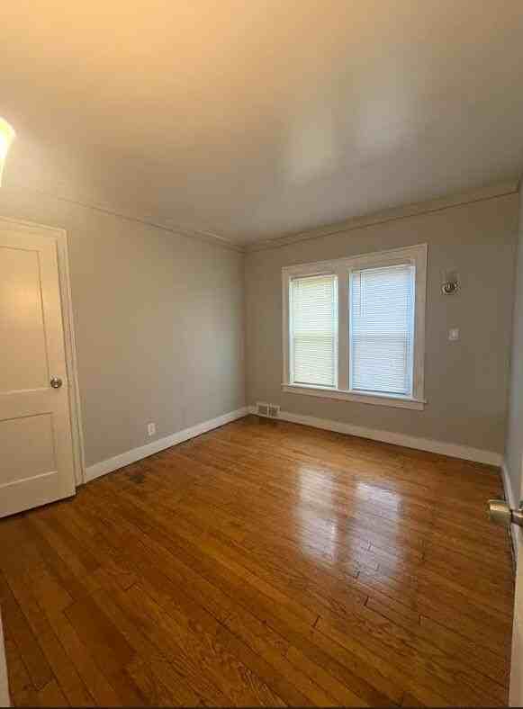 2197 Springle St Lowr - Photo 5 of 7