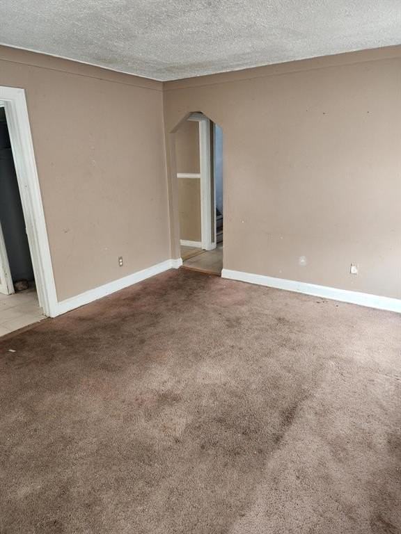 20529 Irvington St - Photo 5 of 23