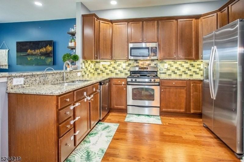 616 Lopez Ln - Photo 6 of 26