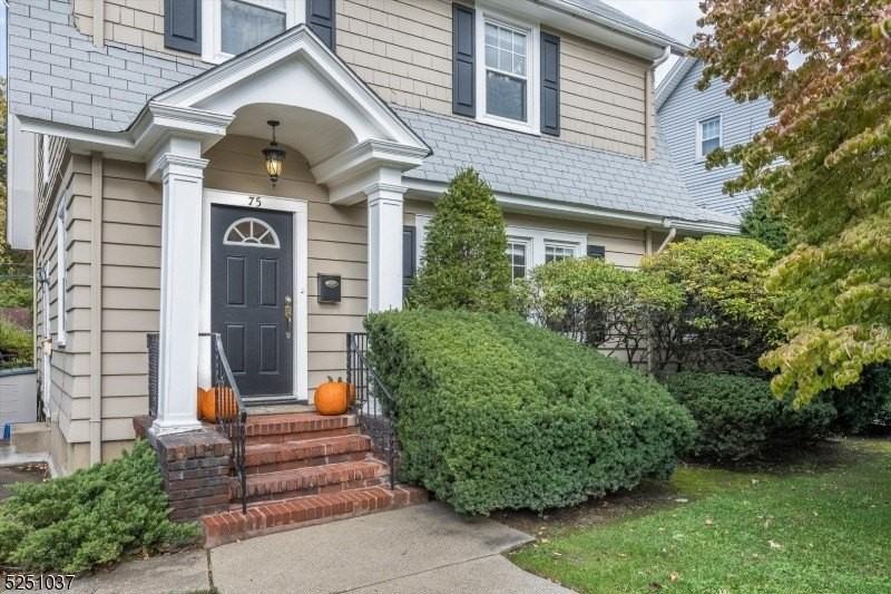 75 Gordonhurst Ave - Photo 2 of 25