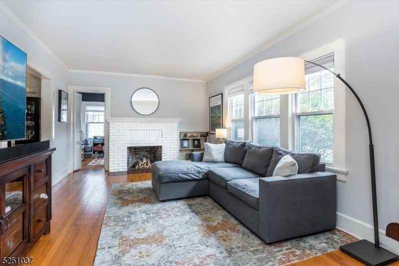 75 Gordonhurst Ave - Photo 5 of 25