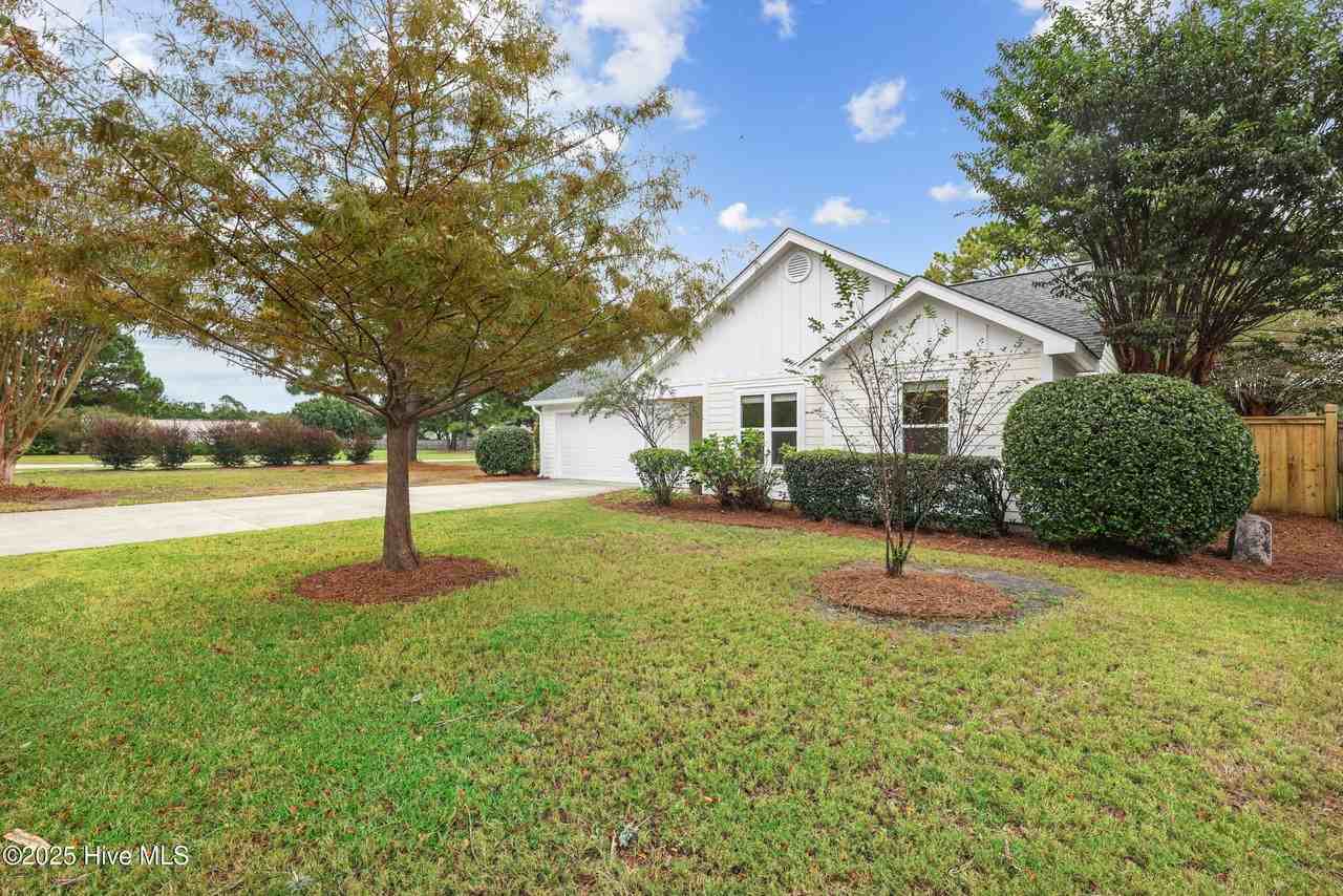 303 Hixon Pl - Photo 3 of 30