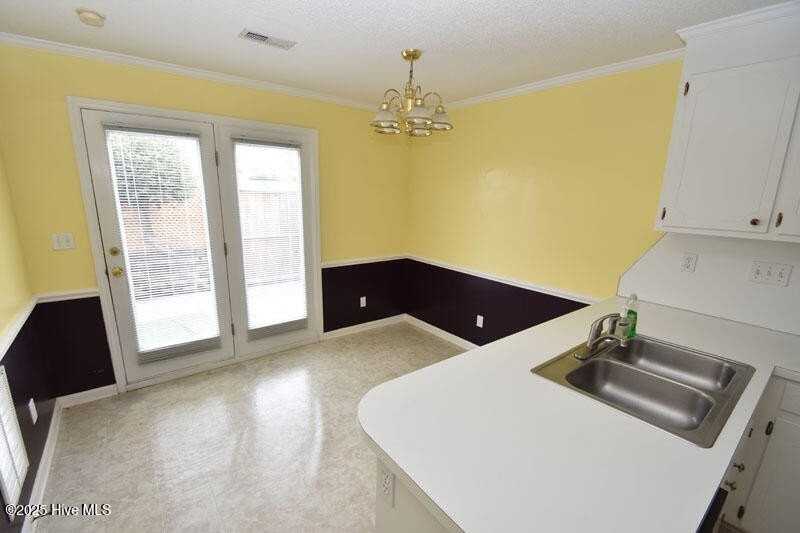 3818 Sterling Pointe Drive #J9 - Photo 6 of 11