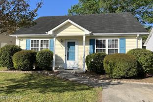 203 Oakwood Ln - Photo 1 of 1