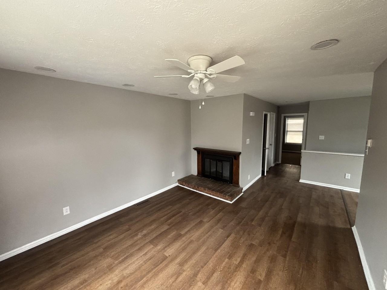 1177 Mount Rushmore Way - Photo 2 of 13