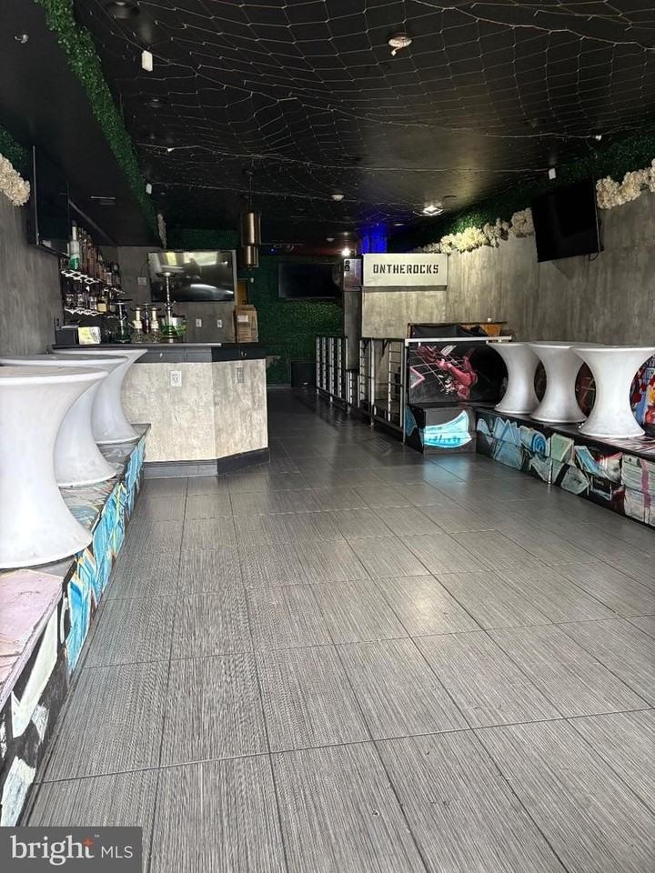 1242 H St Ne - Photo 7 of 14