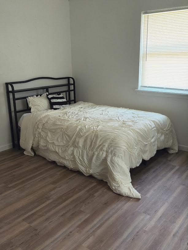 Carisbrook Ln - Photo 7 of 10