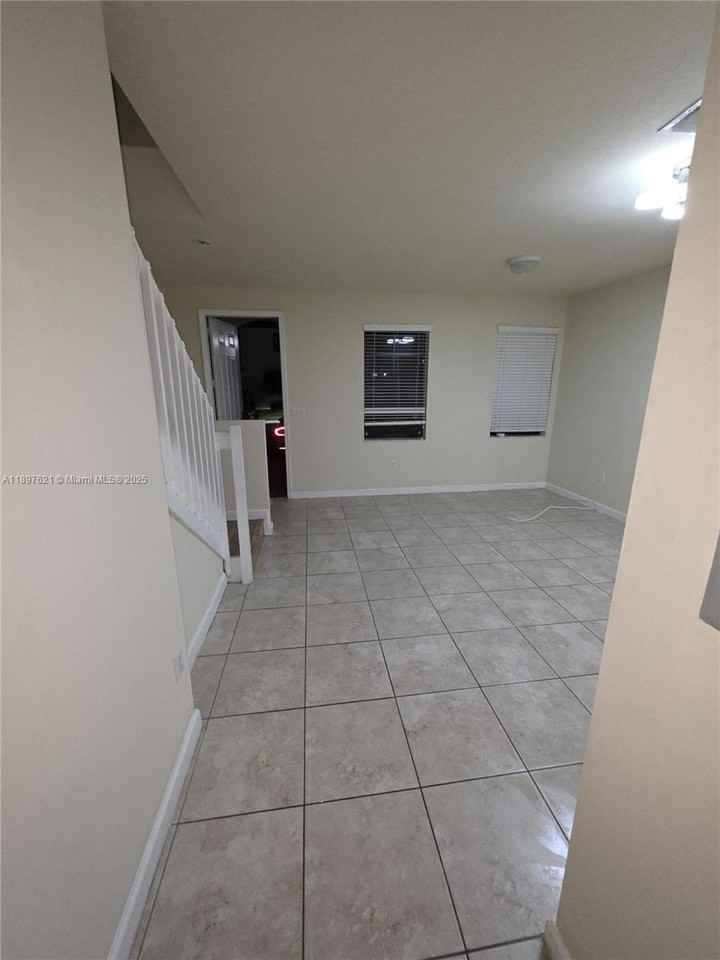 528 Se 32nd Ave #528 - Photo 5 of 28