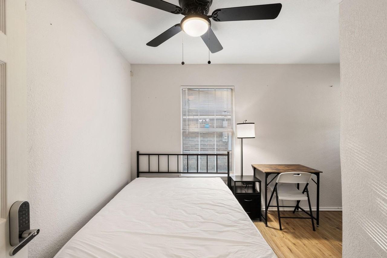 Ennis Ave - Photo 7 of 10