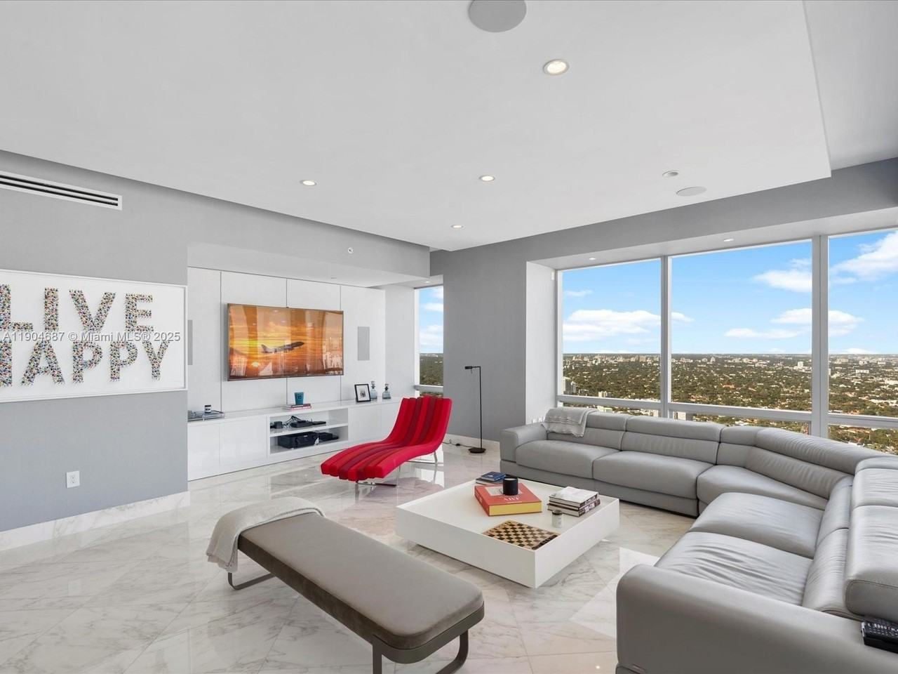 1425 Brickell Ave #52BC - Photo 3 of 50