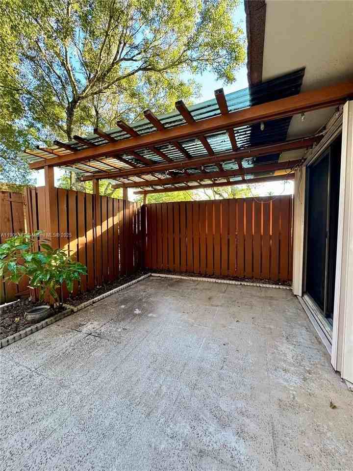 9143D Sw 23rd St #D - Photo 2 of 23