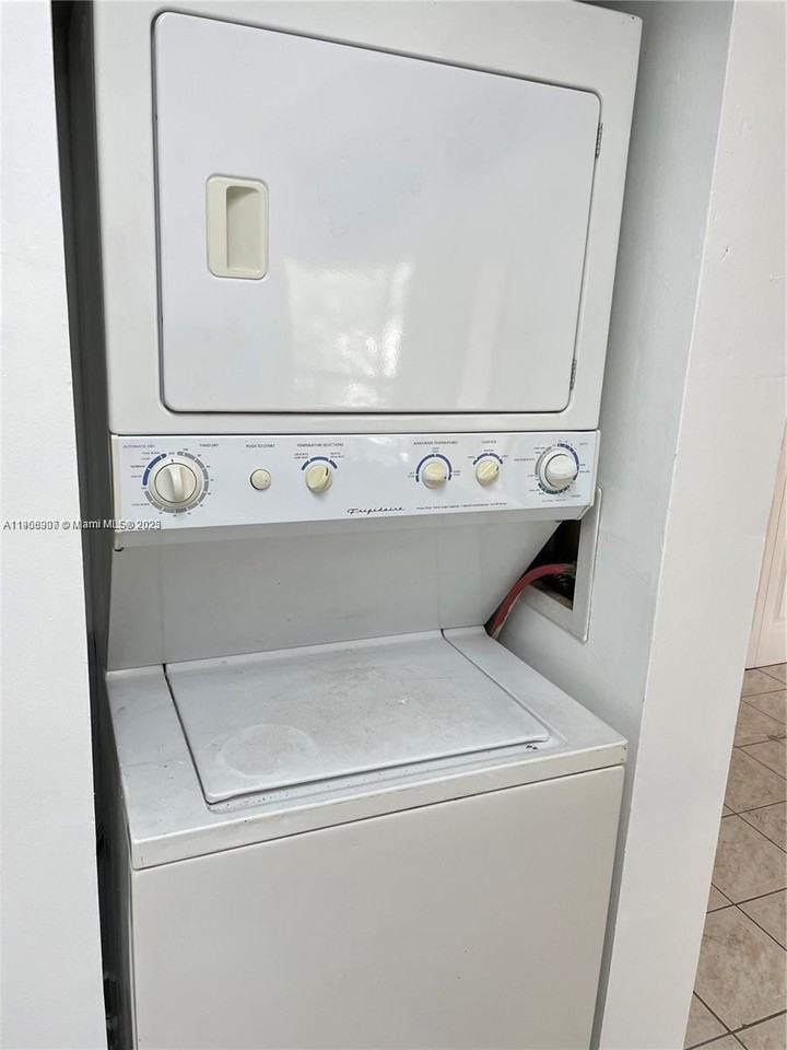 680 W Park Dr #3-201 - Photo 7 of 8