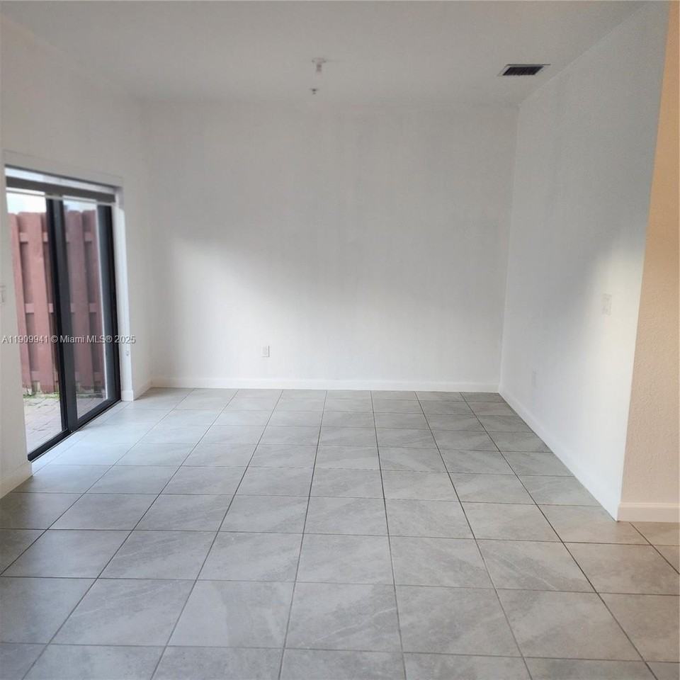 236 Sw 159th Ter #236 - Photo 3 of 19