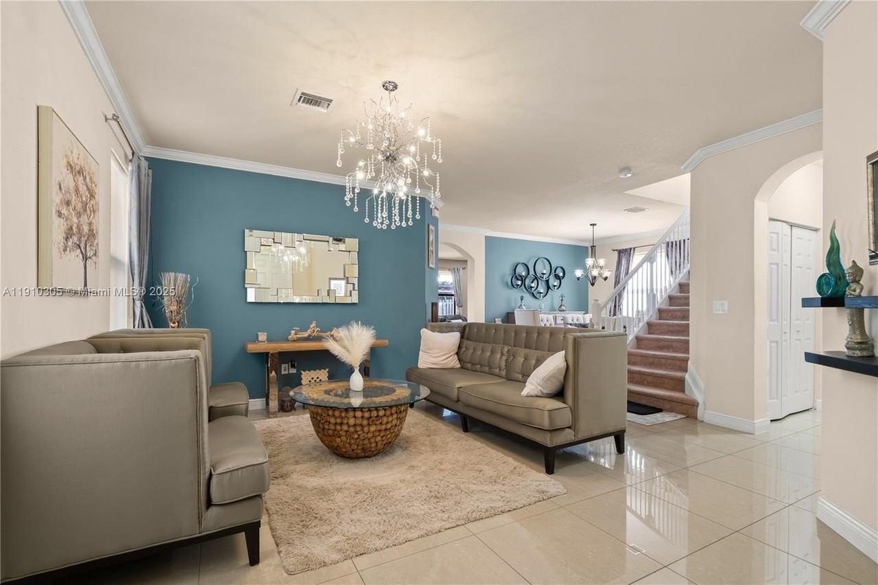 8825 Nw 100th Pl #8825 - Photo 5 of 50