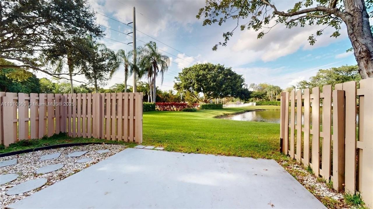 11175 Sw 17th Mnr #11175 - Photo 3 of 33