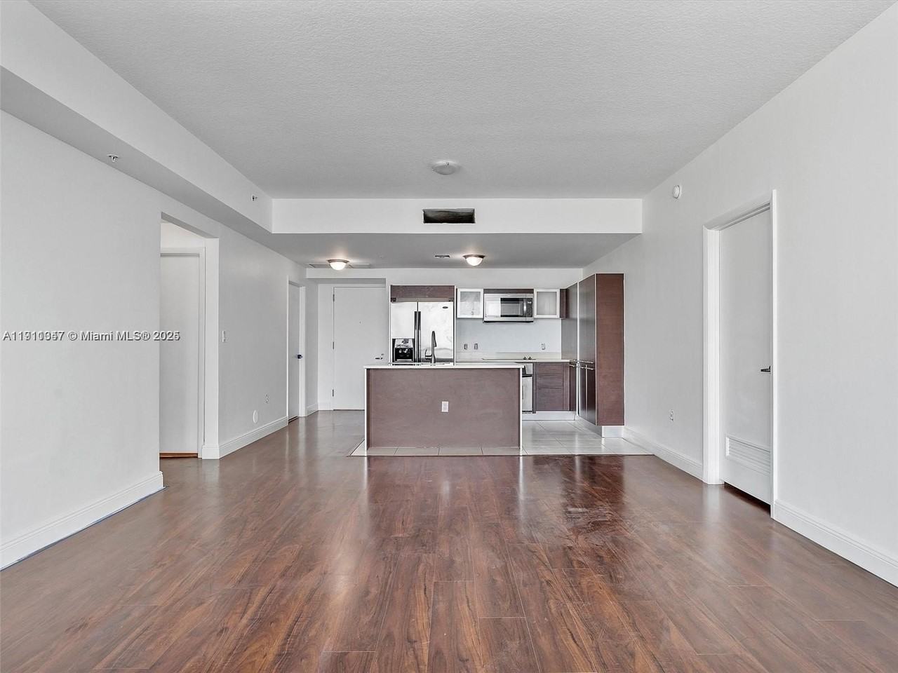 1900 North Bayshore Drive #1614 - Photo 2 of 15