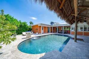 featured image of 1309 Funston St #1309