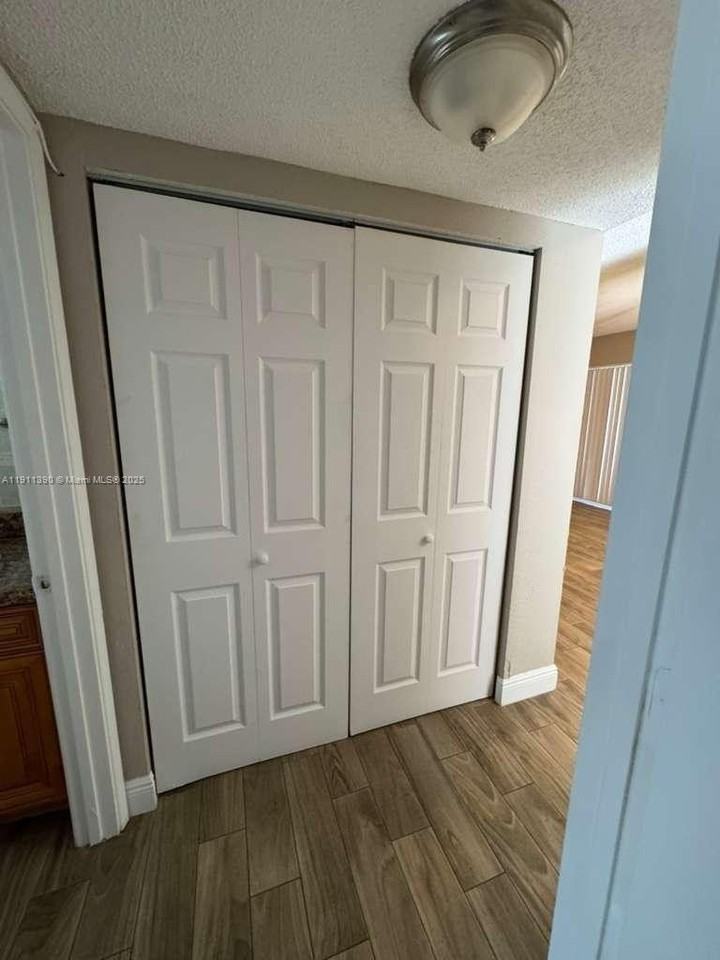 1580 Windorah Way #E - Photo 4 of 20