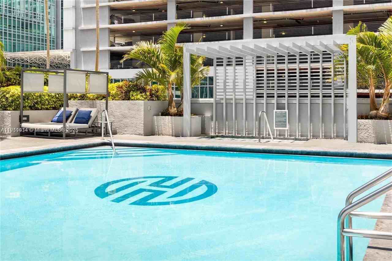 185 Southeast 14th Terrace #712 - Photo 6 of 9