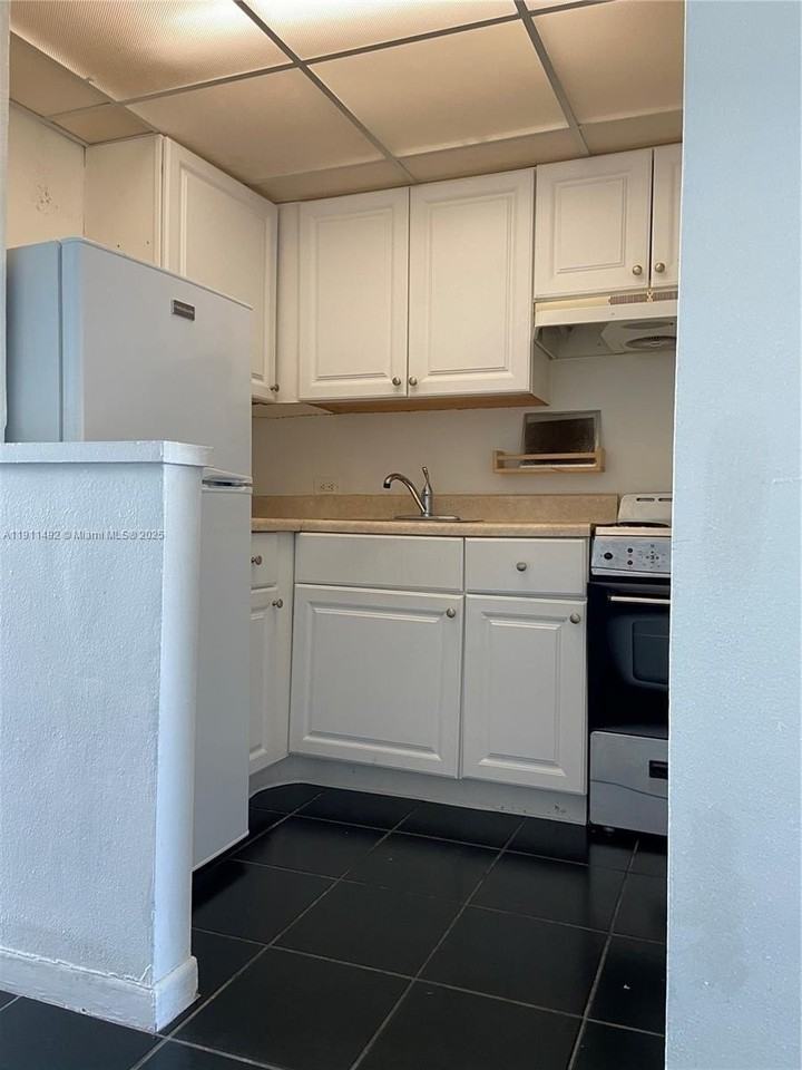 7904 West Dr #204 - Photo 3 of 26