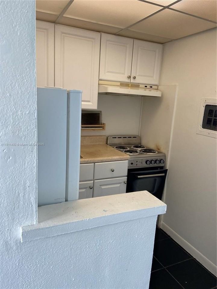 7904 West Dr #204 - Photo 4 of 26