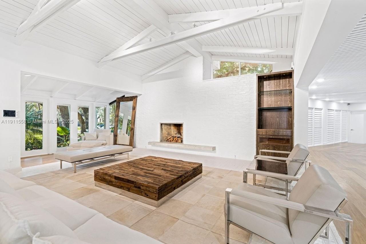 11015 Lakeside Dr - Photo 6 of 31