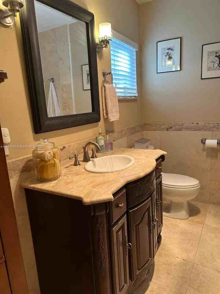 10563 Nw 4th St - Photo 6 of 25