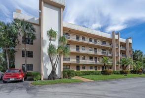 featured image of 4760 Lucerne Lakes Boulevard West #408