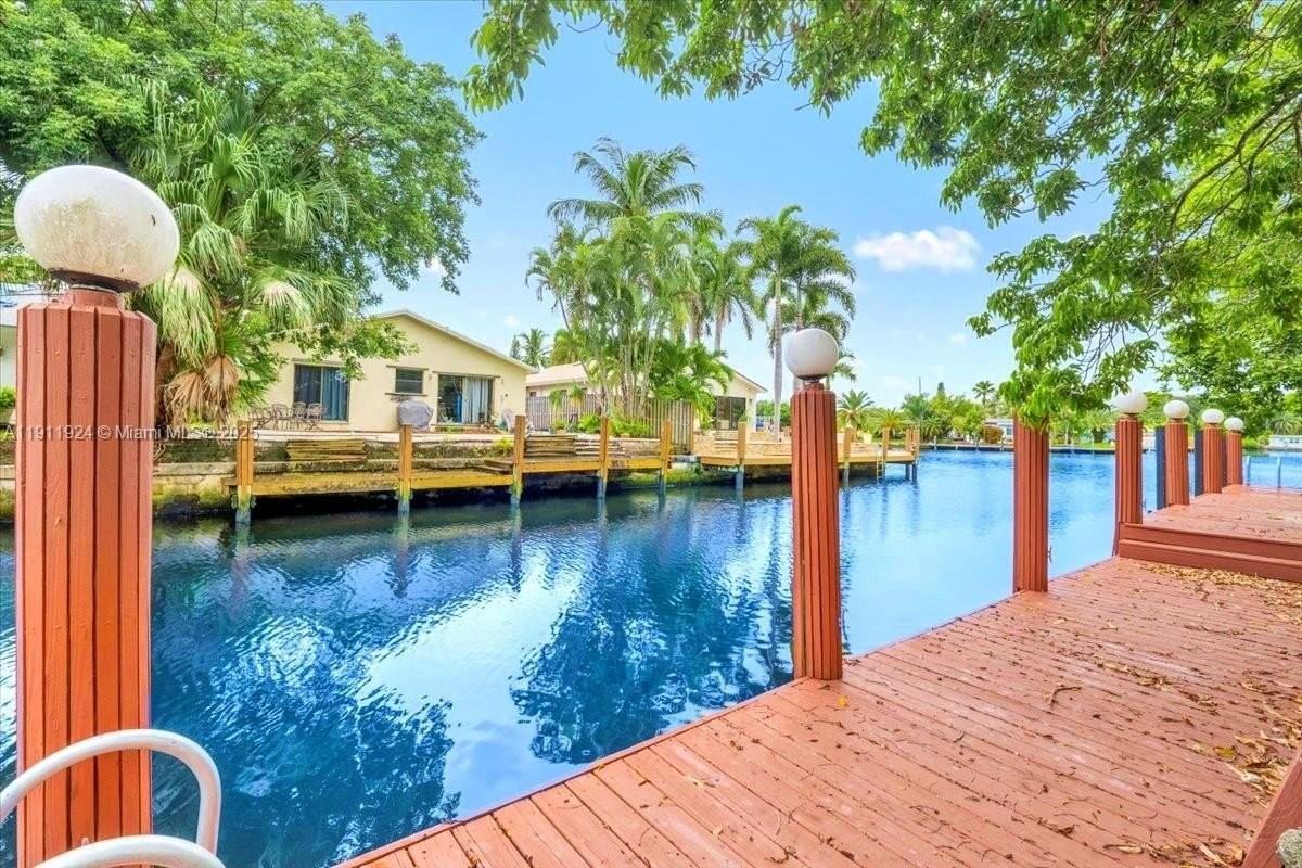 2650 Scott Street - Photo 5 of 37