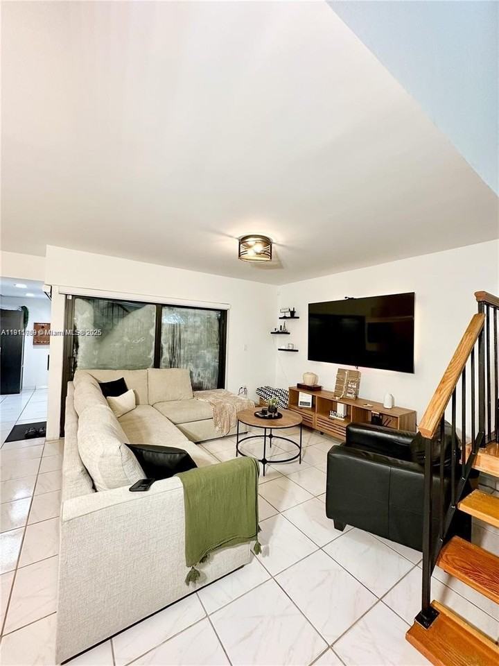 5975 (address hidden) #902 - Photo 3 of 13