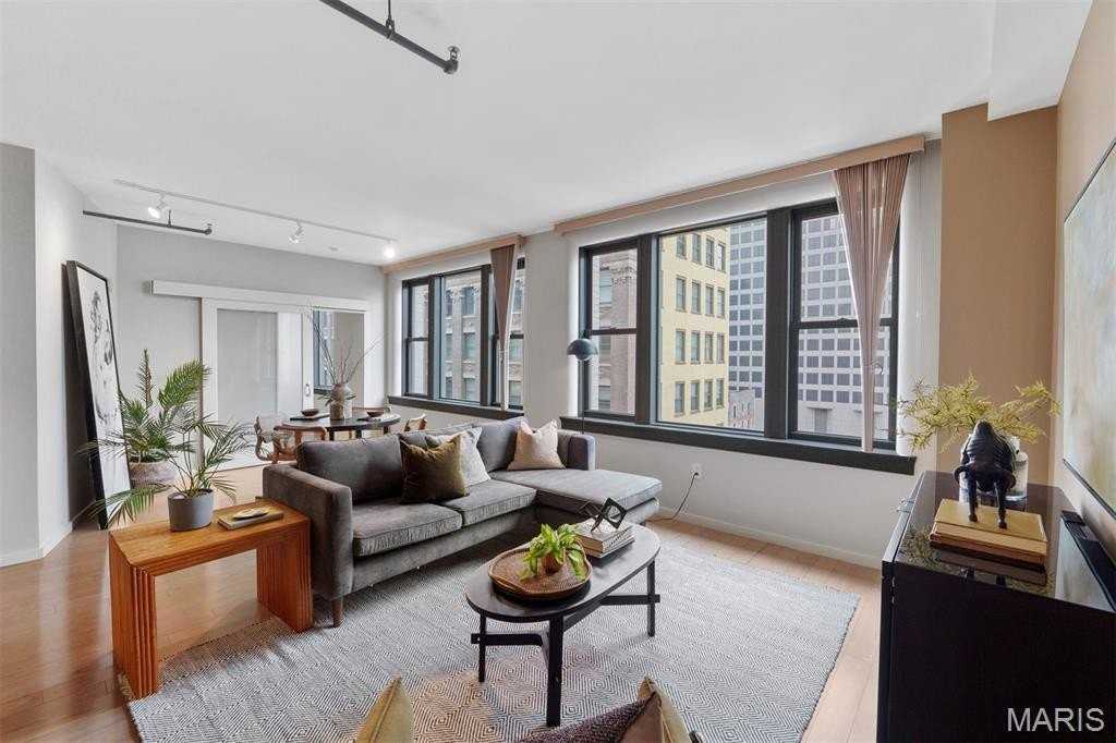 915 Olive St #910 - Photo 3 of 50