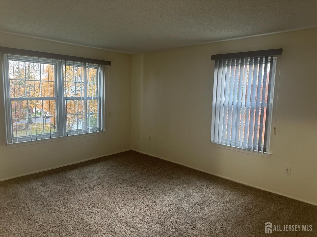 450 Northam Dr - Photo 5 of 13