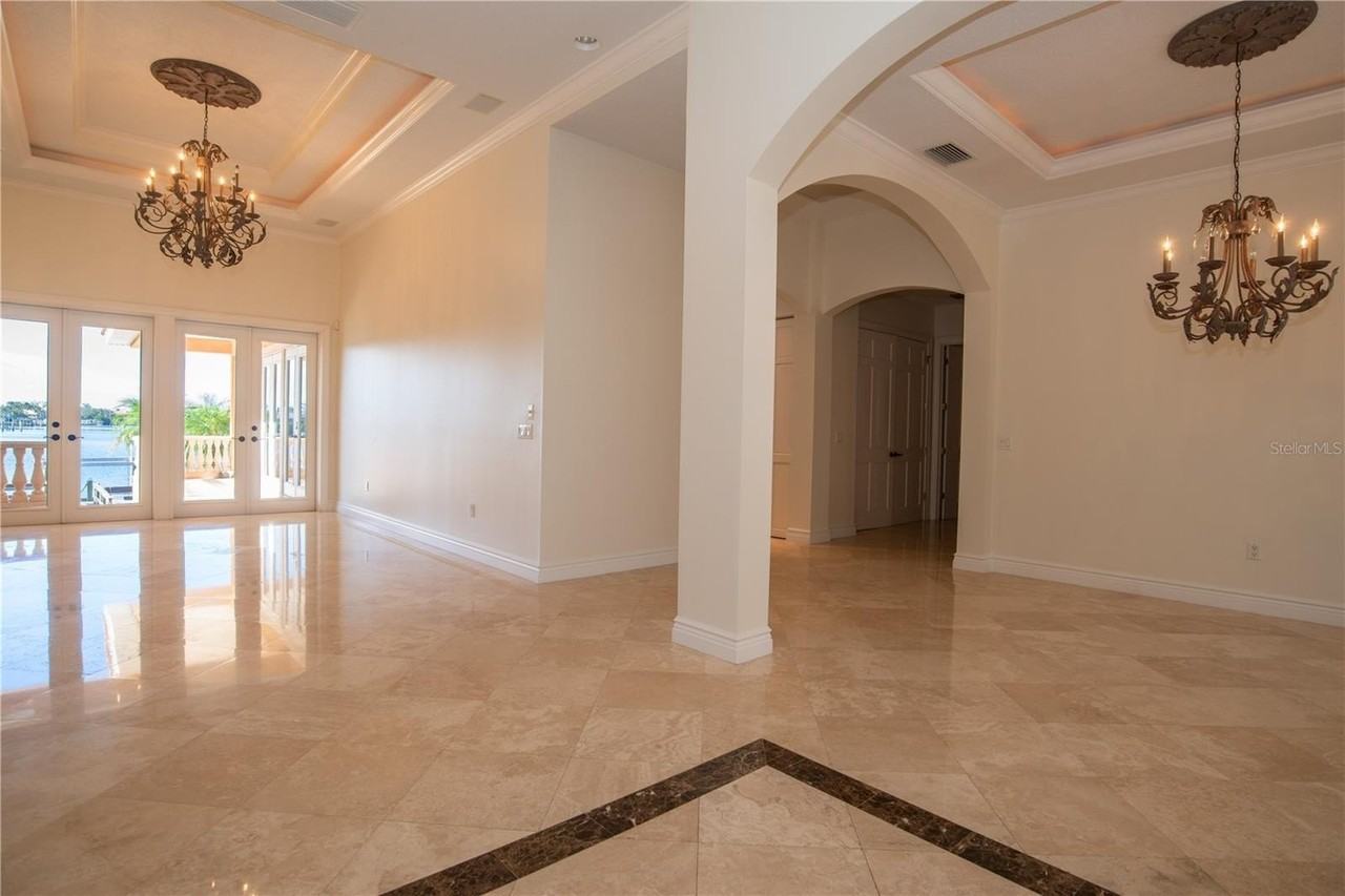 7350 Periwinkle Dr - Photo 6 of 41