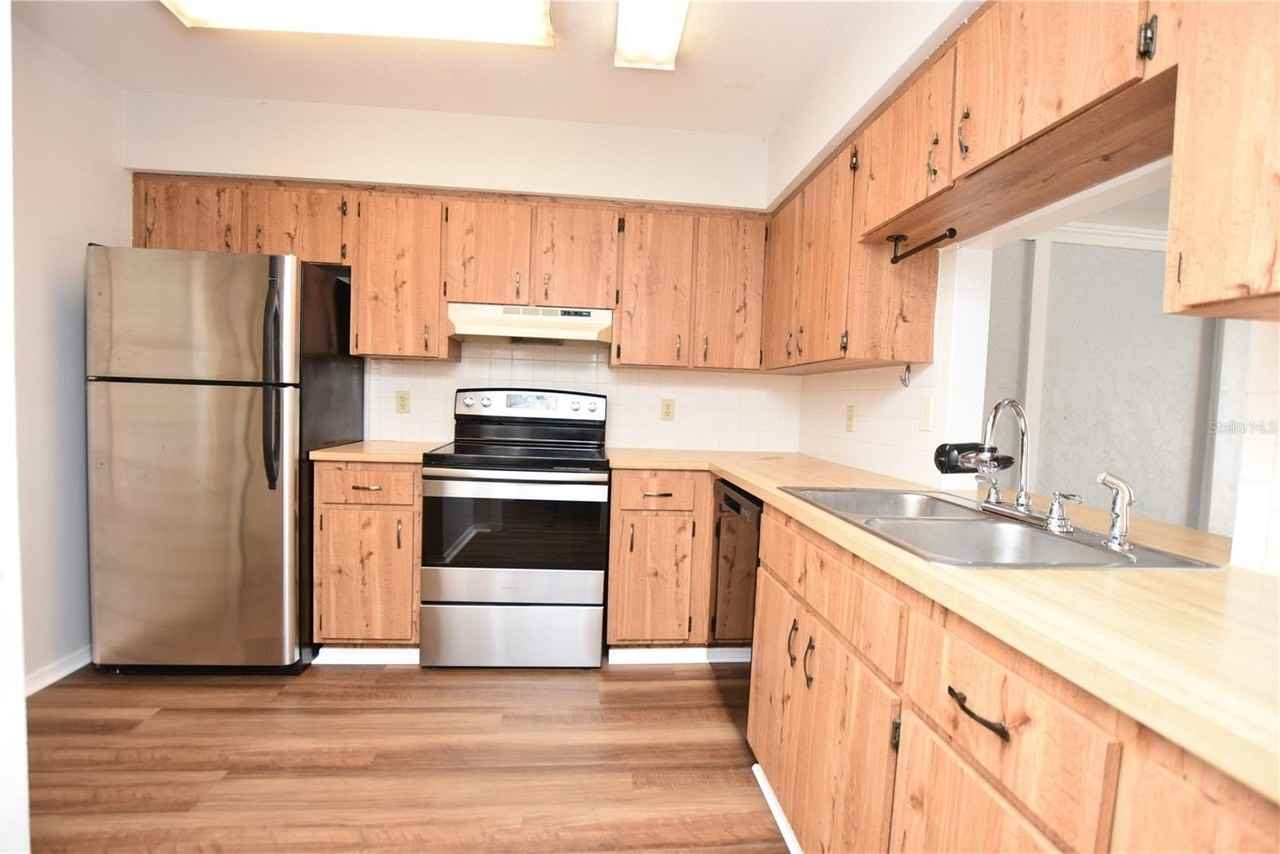 2251 9th Street Southeast - Photo 4 of 20