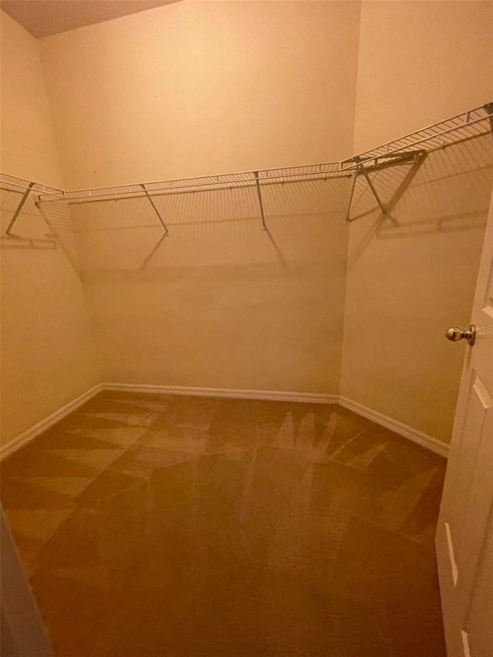 8641 Bradleys Landing St - Photo 4 of 23