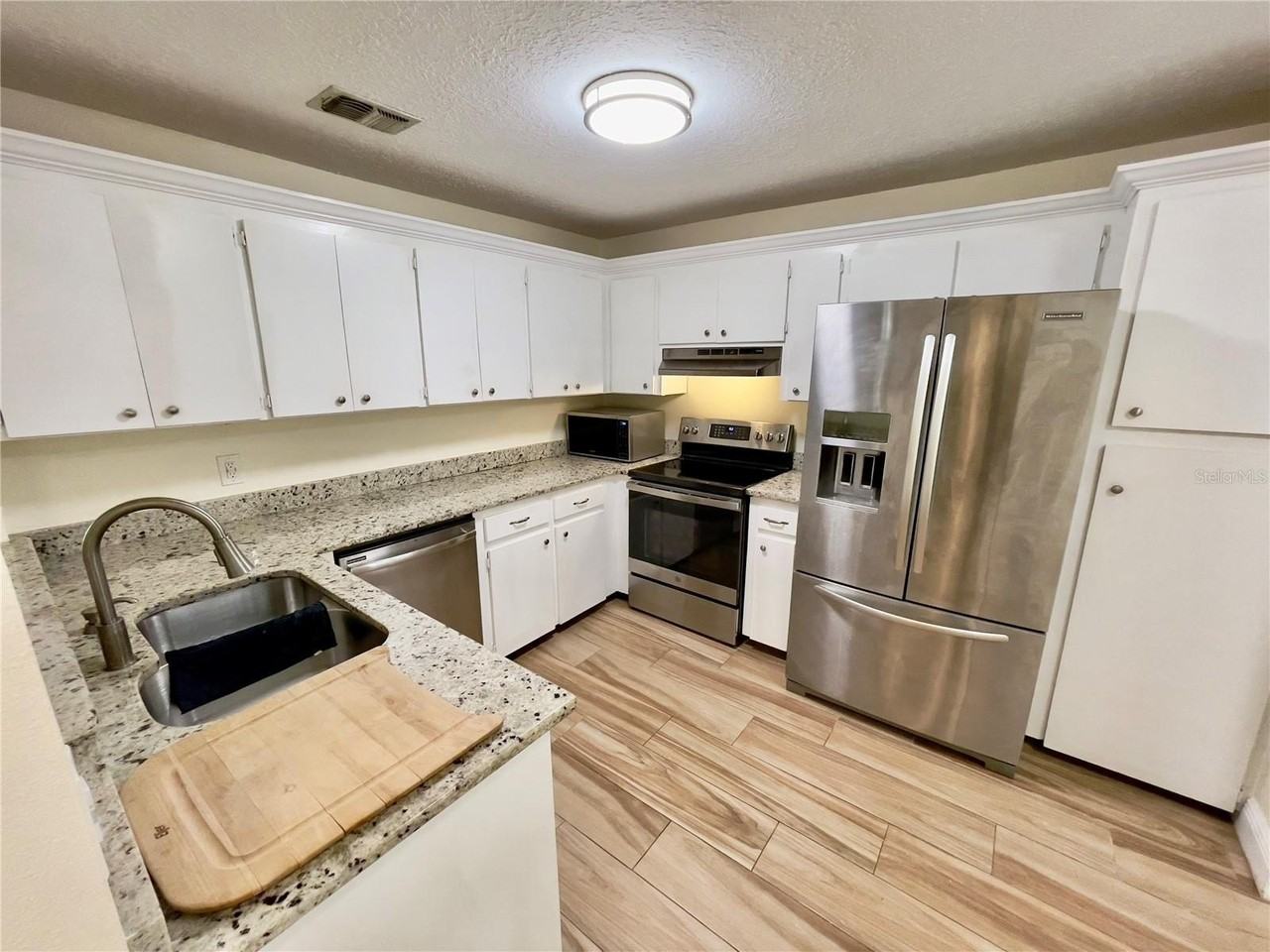 600 Northern Way #1601 - Photo 5 of 27