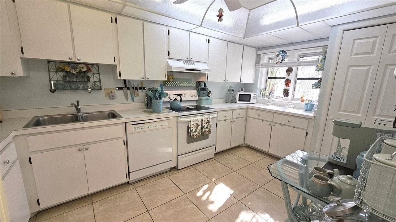 93 Boundary Blvd #303 - Photo 4 of 20