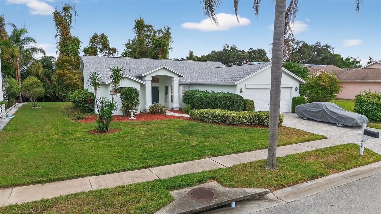 8841 Kipling Ave - Photo 3 of 41