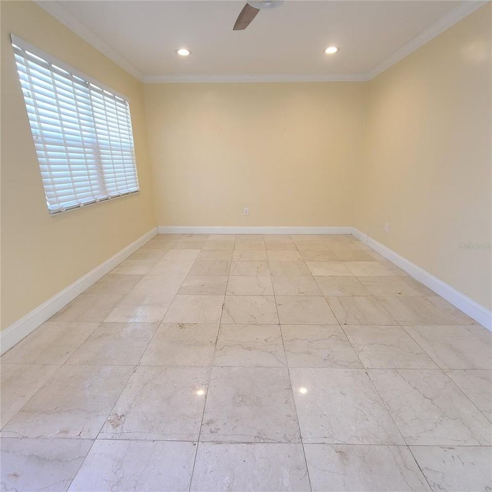 3904 W Euclid Ave - Photo 3 of 15